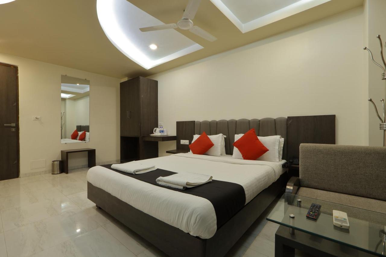 Hotel Unity Ахмедабад Экстерьер фото